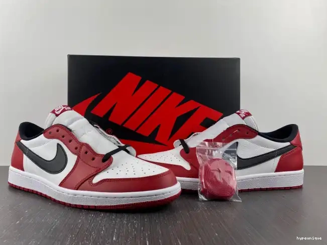 HYPE Chicago Retro Jordan Air Low 705329-600 1 0611